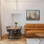 Stylish Apartments Piazza Cavour